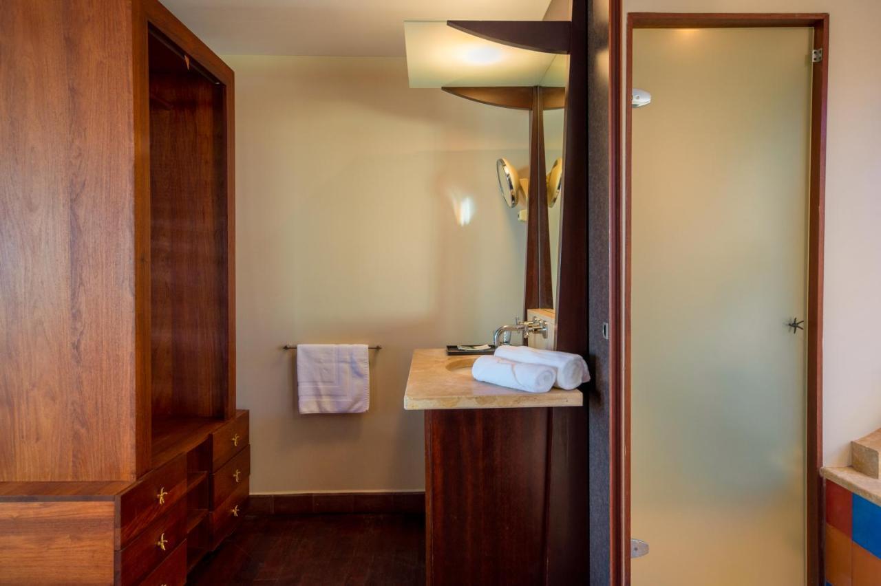 Suites Anagani Le Francois Bagian luar foto